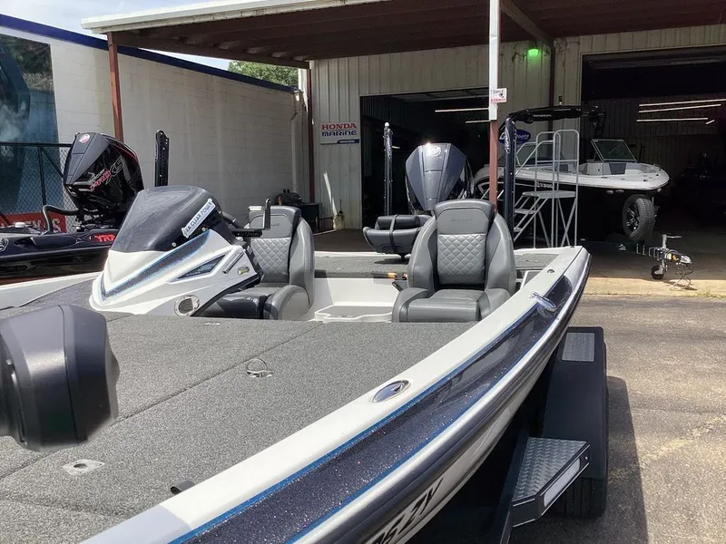 Slide: The Image of Caymas cx20 pro 2021 - 17