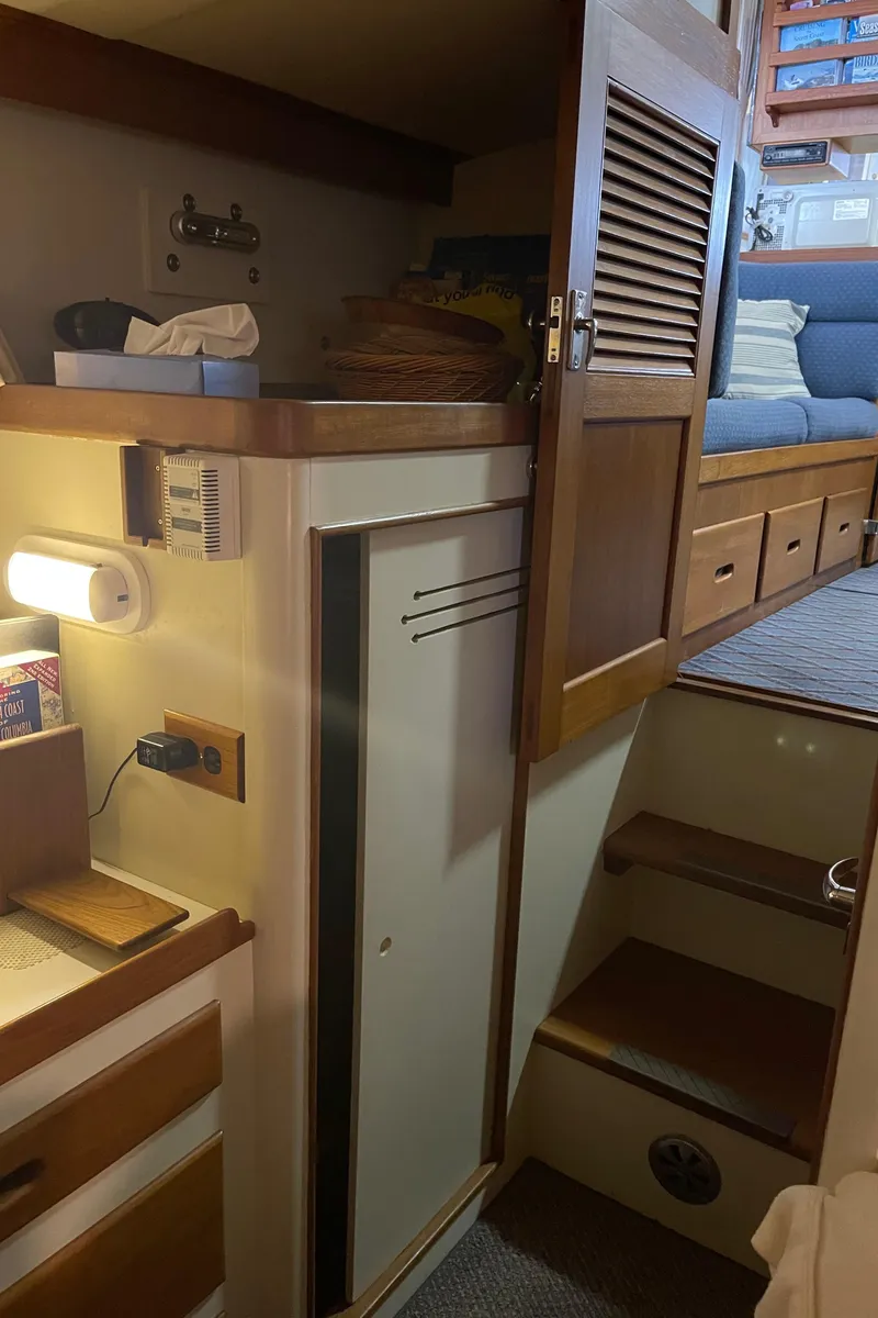 Slide: The Image of Grand Banks 36 Classic 1969 - 61