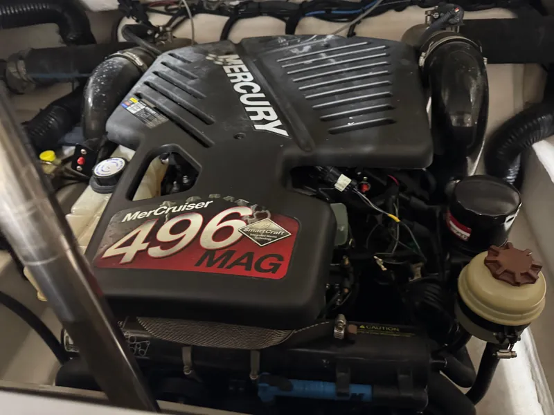 Slide: The Image of MerCruiser 496 MAG engine in 2006 Sea Ray 290 SLX boat. - 16