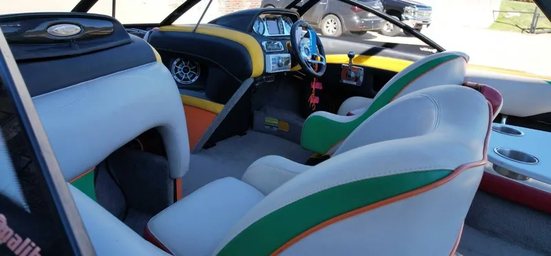 Slide: The Image of Malibu Wakesetter 22 VLX 2009 - 11