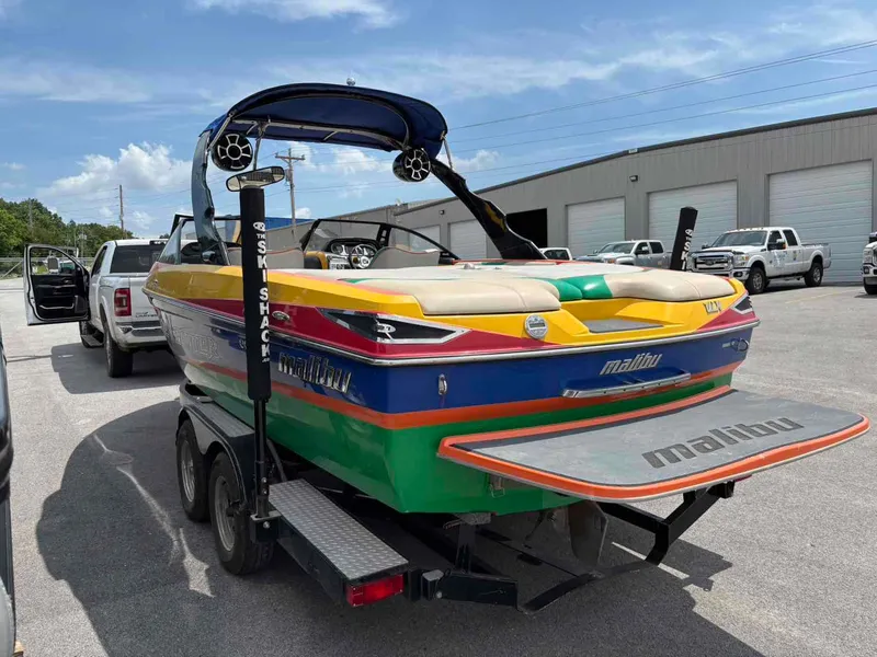 Slide: The Image of Malibu Wakesetter 22 VLX 2009 - 4