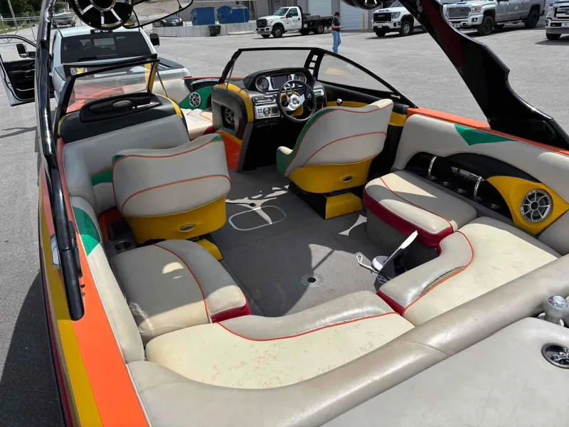 Slide: The Image of Malibu Wakesetter 22 VLX 2009 - 5