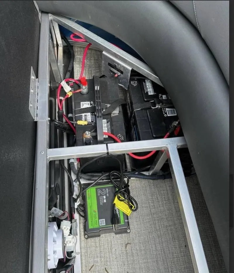 Slide: The Image of Tahoe GT RF2585 2022 - 11