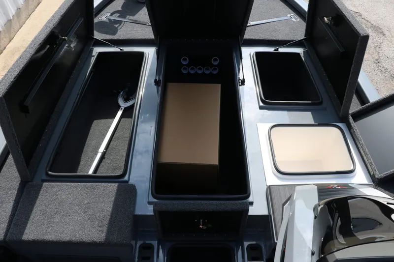 Slide: The Image of Vexus AVX 1980 2025 - 21