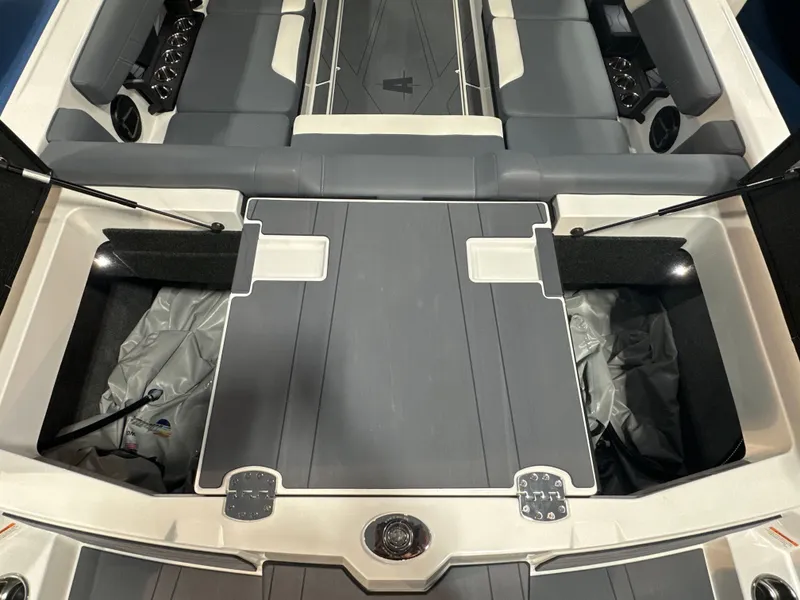 Slide: The Image of Axis T250 2026 - 20