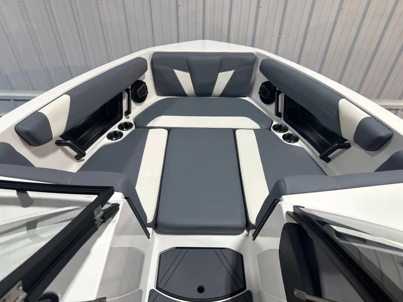 Slide: The Image of Axis T250 2026 - 7