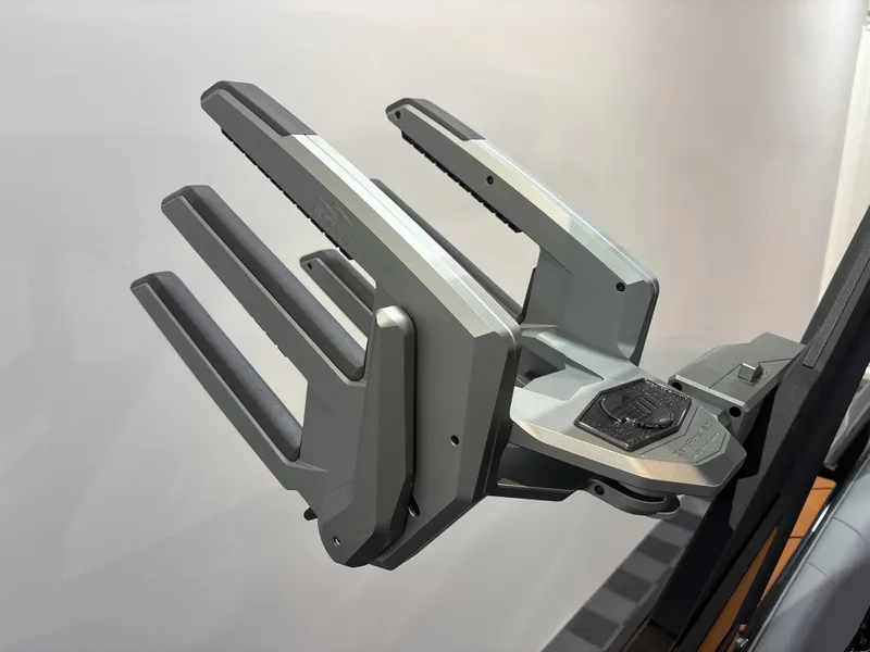 Slide: The Image of Malibu 26 LSV 2026 - 21