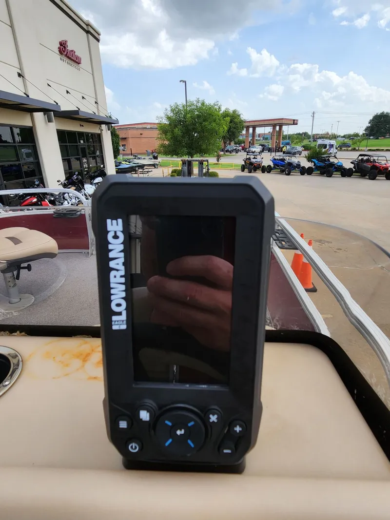 Slide: The Image of Sun Tracker Bass Buggy 18 DLX 2019 - 18