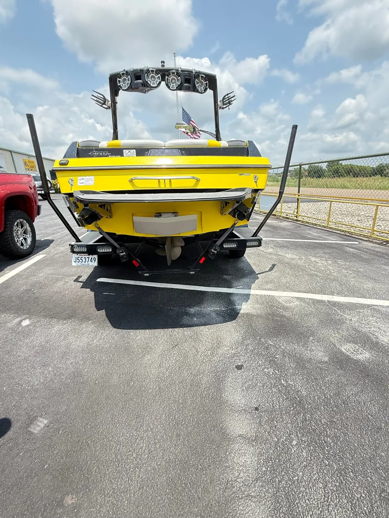 Slide: The Image of Axis A20 2017 - 6