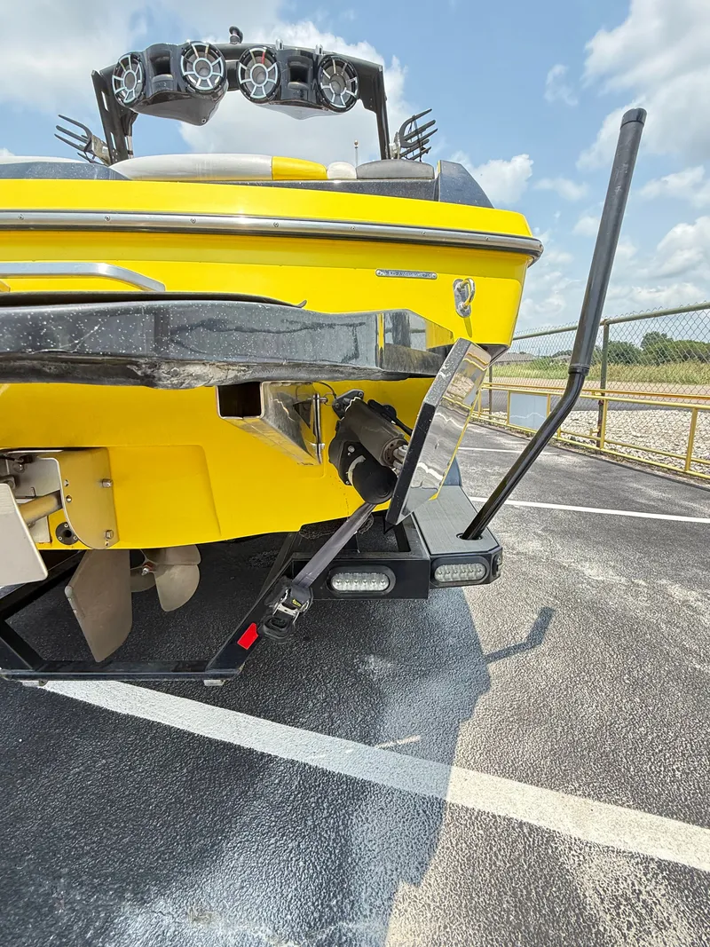 Slide: The Image of Axis A20 2017 - 8