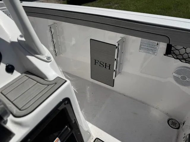 Slide: The Image of Yamaha 220 FSH Sport 2024 - 14