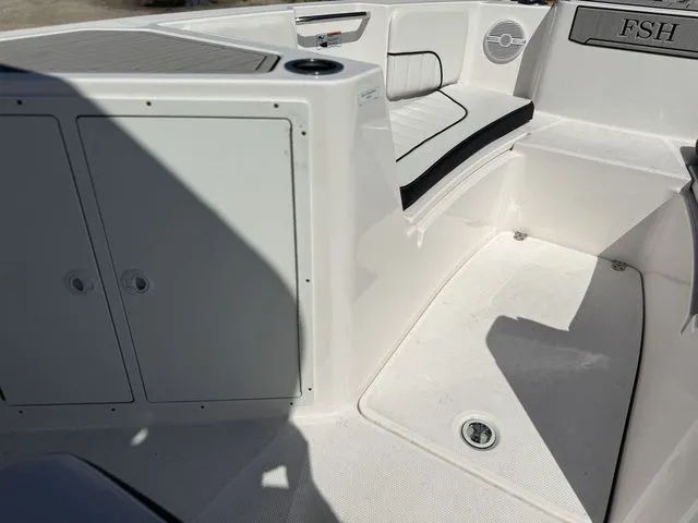 Slide: The Image of Yamaha 220 FSH Sport 2024 - 19