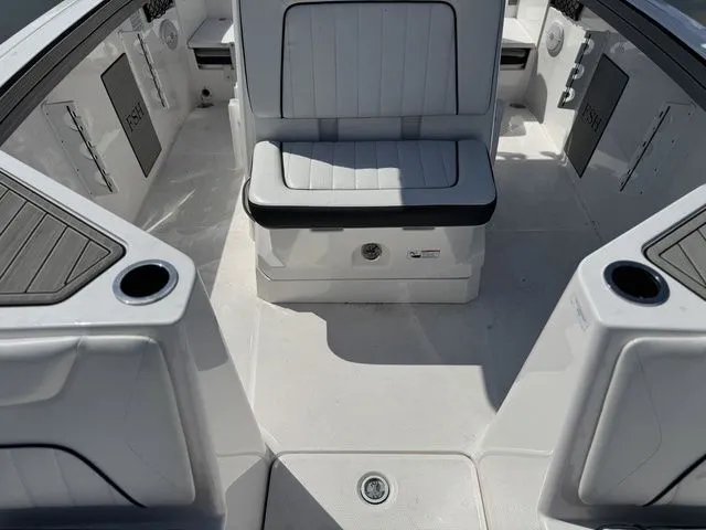 Slide: The Image of Yamaha 220 FSH Sport 2024 - 22