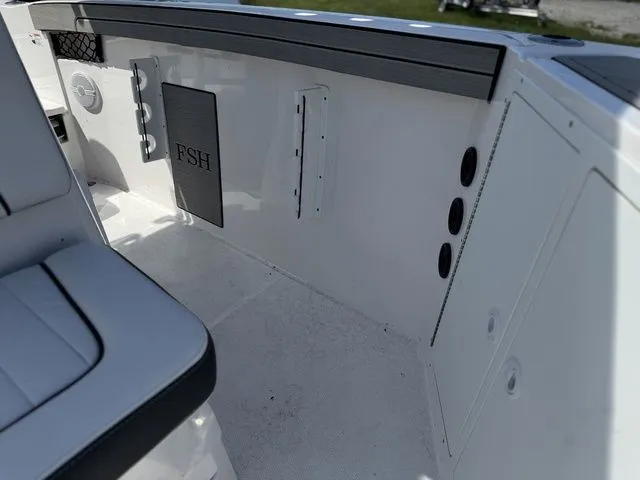 Slide: The Image of Yamaha 220 FSH Sport 2024 - 24