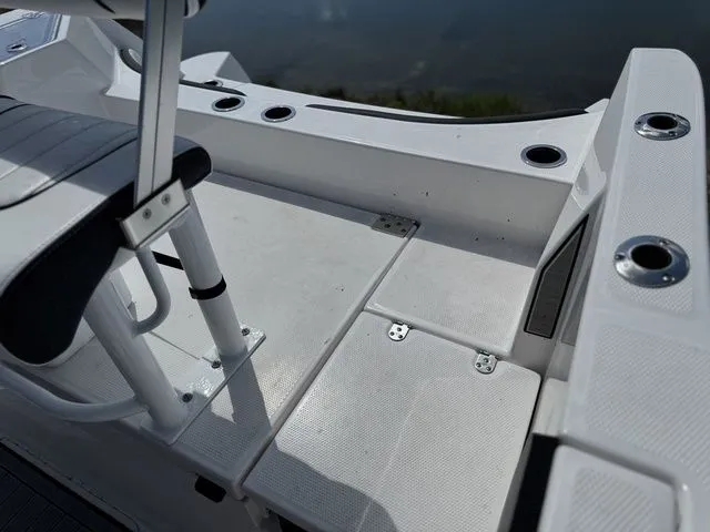 Slide: The Image of Yamaha 220 FSH Sport 2024 - 27