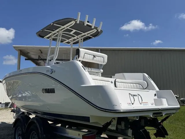 Slide: The Image of Yamaha 220 FSH Sport 2024 - 5