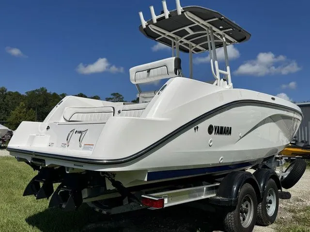 Slide: The Image of Yamaha 220 FSH Sport 2024 - 7