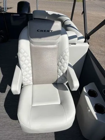 Slide: The Image of Crest Conquest 230 SLC 2026 - 11