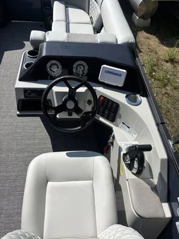 Slide: The Image of Crest Conquest 230 SLC 2026 - 13