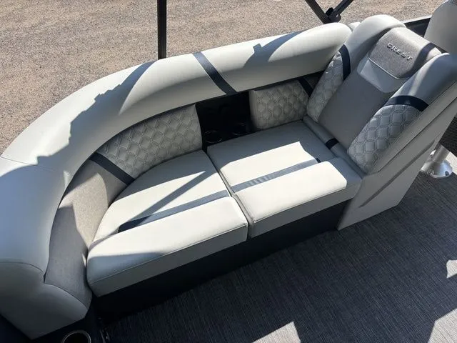 Slide: The Image of Crest Conquest 230 SLC 2026 - 15