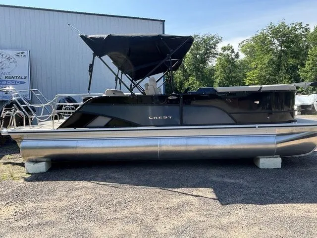 The Image of Crest Conquest 230 SLSC 2026 - 1