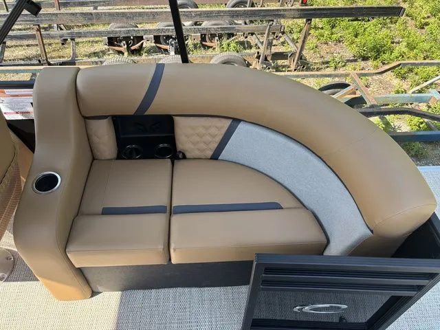 Slide: The Image of Crest Conquest 210 SLC 2026 - 13