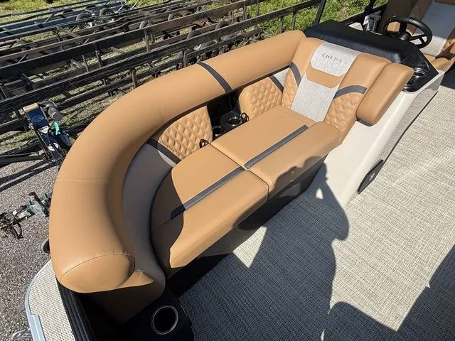 Slide: The Image of Crest Conquest 210 SLC 2026 - 8