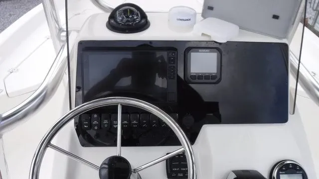 Slide: The Image of Bulls Bay 2200 XS 2026 - 15