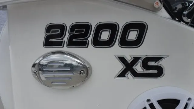 Slide: The Image of Bulls Bay 2200 XS 2026 - 18