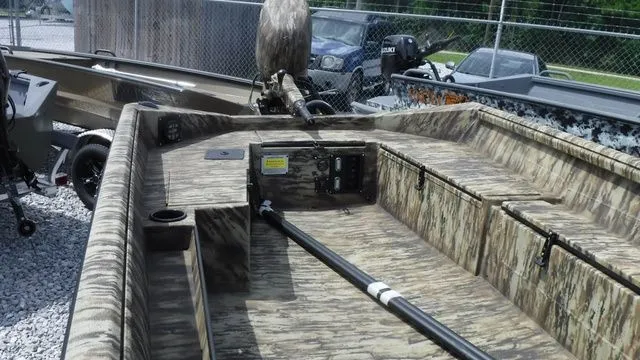 Slide: The Image of Excel Viper F4 1651 2025 - 4