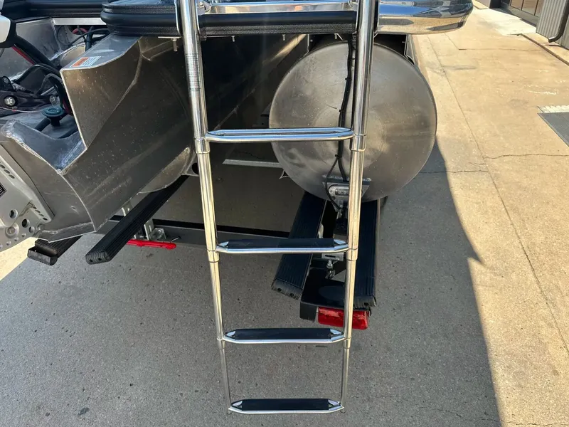 Slide: The Image of Crest Caribbean 230 SLS 2022 - 11