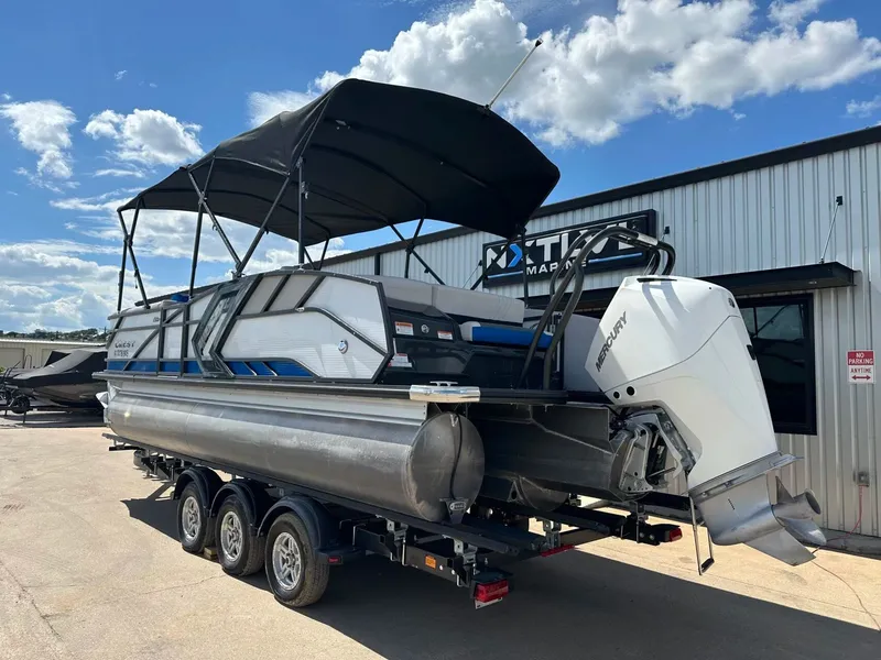 Slide: The Image of Crest Caribbean 230 SLS 2022 - 3