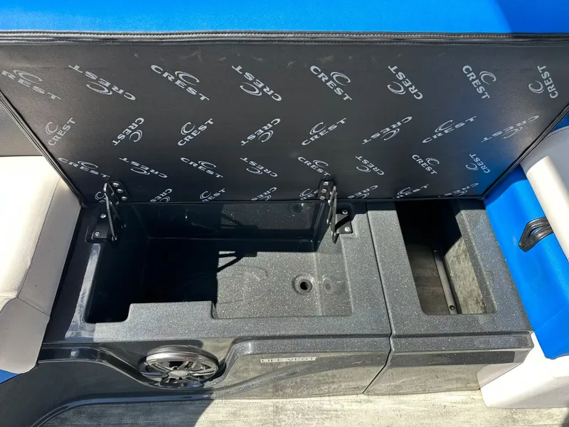 Slide: The Image of Crest Caribbean 230 SLS 2022 - 35