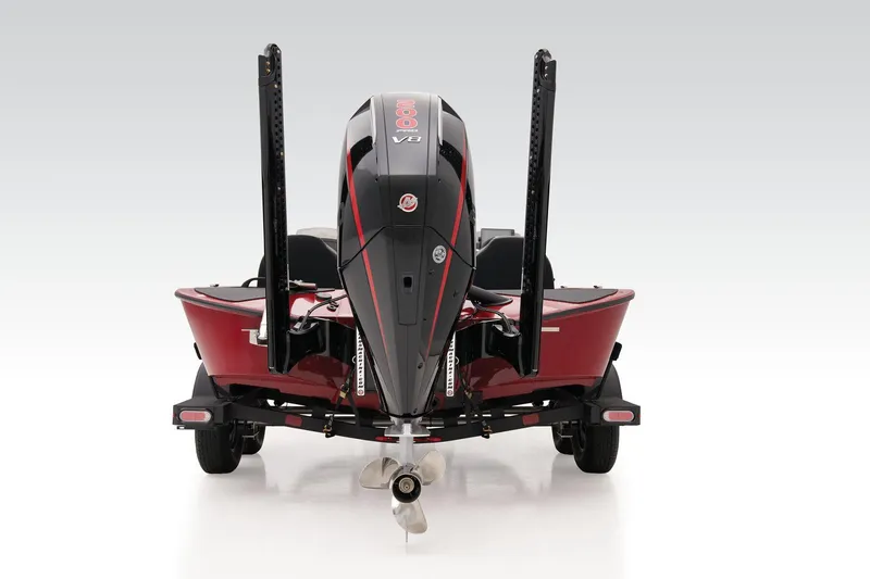 Slide: The Image of Tracker Savage 215 2025 - 70