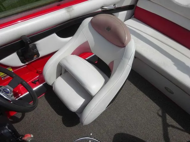 Slide: The Image of Four Winns 190 Horizon 2004 - 10