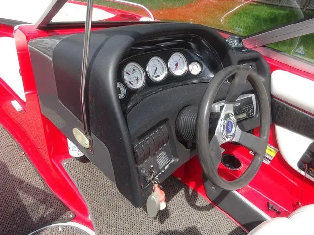 Slide: The Image of Four Winns 190 Horizon 2004 - 15