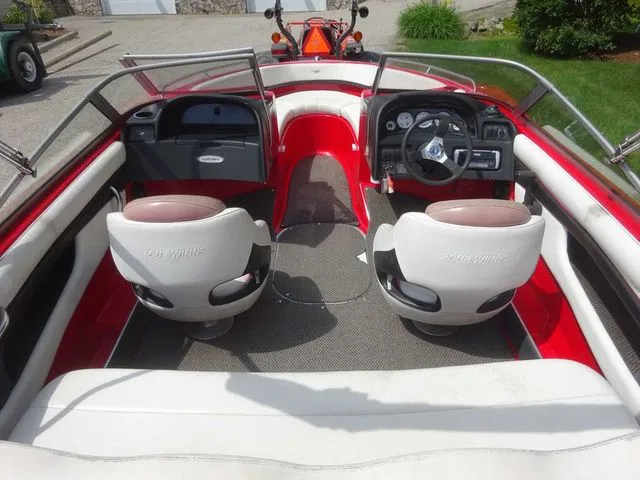 Slide: The Image of Four Winns 190 Horizon 2004 - 7