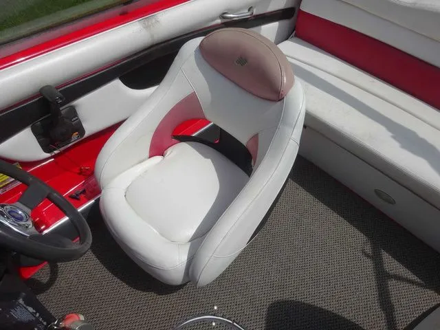 Slide: The Image of Four Winns 190 Horizon 2004 - 9