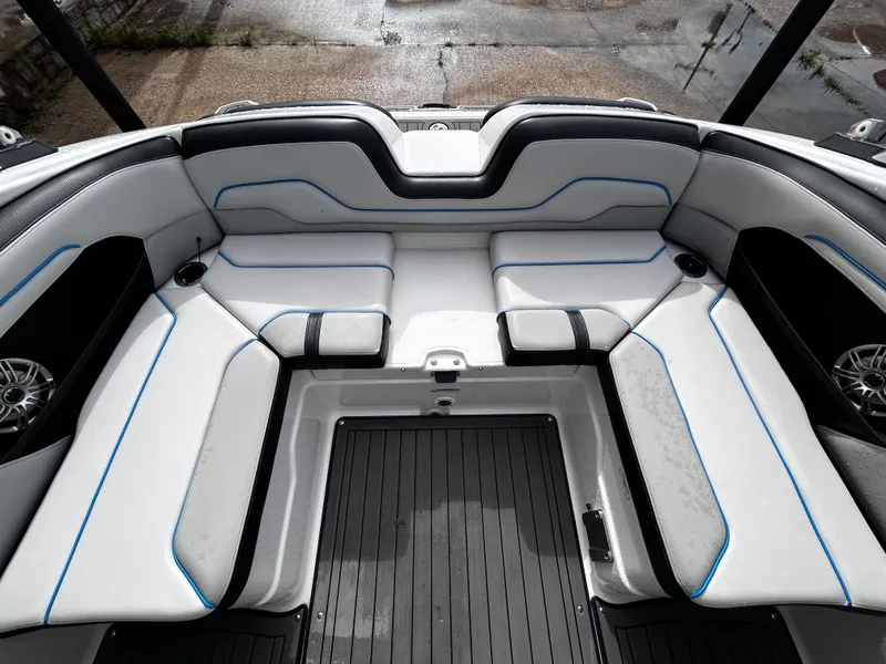 Slide: The Image of Yamaha 212X 2017 - 10