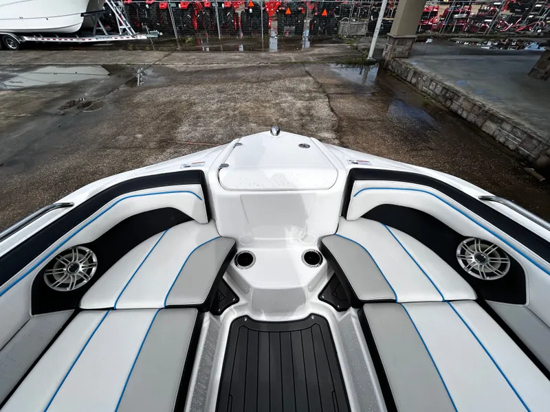 Slide: The Image of Yamaha 212X 2017 - 15