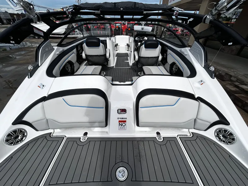 Slide: The Image of Yamaha 212X 2017 - 9