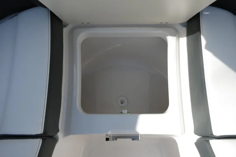 Slide: The Image of Chaparral 270 OSX 2025 - 50