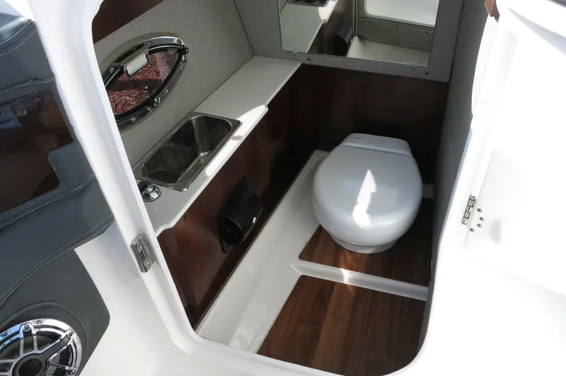 Slide: The Image of Chaparral 270 OSX 2025 - 58