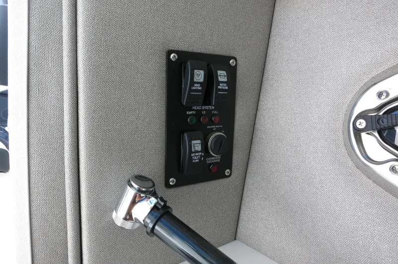 Slide: The Image of Chaparral 270 OSX 2025 - 59