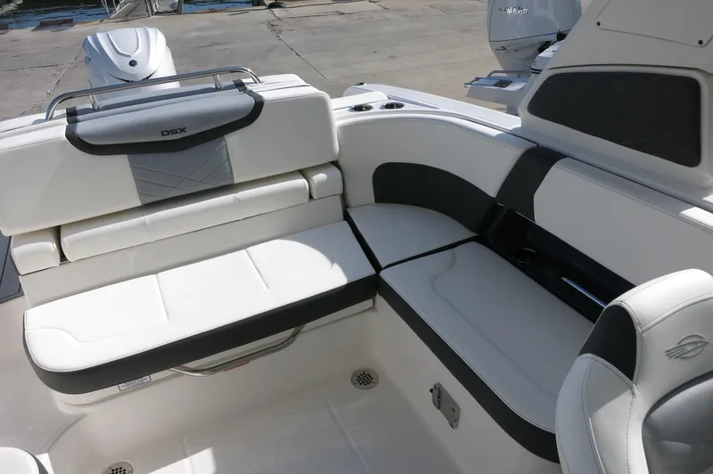 Slide: The Image of Chaparral 270 OSX 2025 - 64