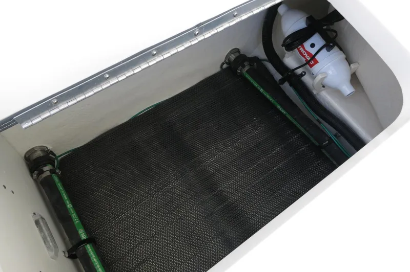 Slide: The Image of Chaparral 270 OSX 2025 - 65