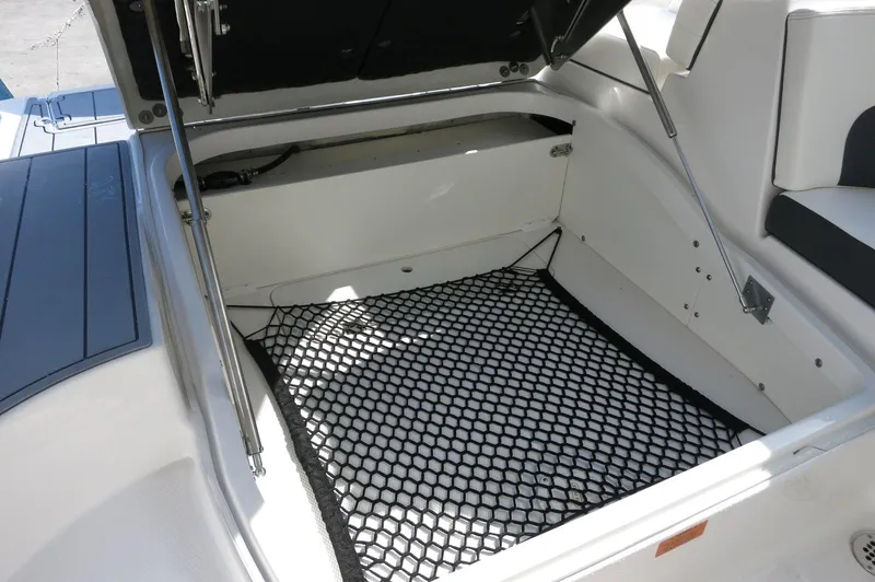 Slide: The Image of Chaparral 270 OSX 2025 - 66