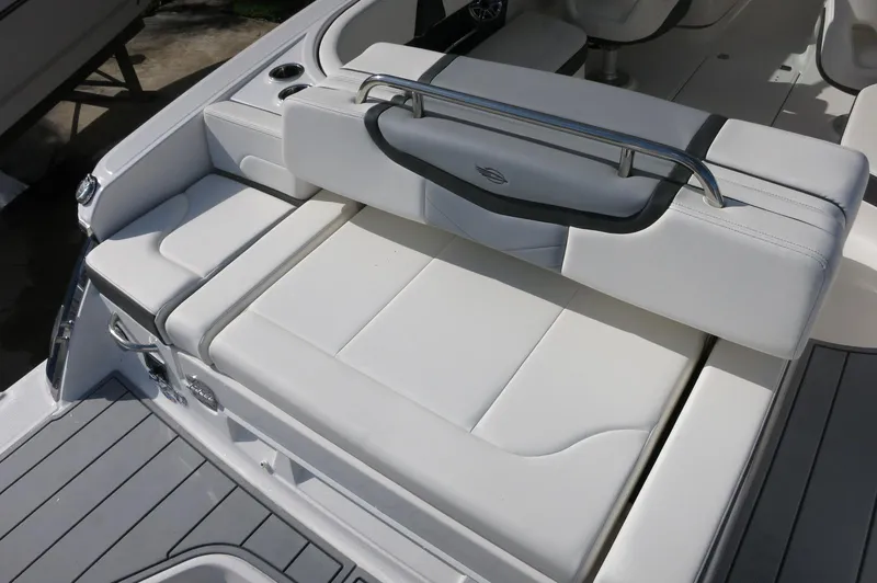 Slide: The Image of Chaparral 270 OSX 2025 - 72