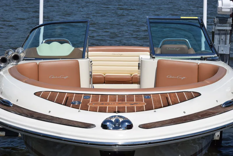 The Image of Chris-Craft Launch 25 2014 - 0