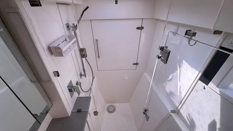 Slide: The Image of 2018 Leopard Power Cat Starboard Side Forward Head - 44